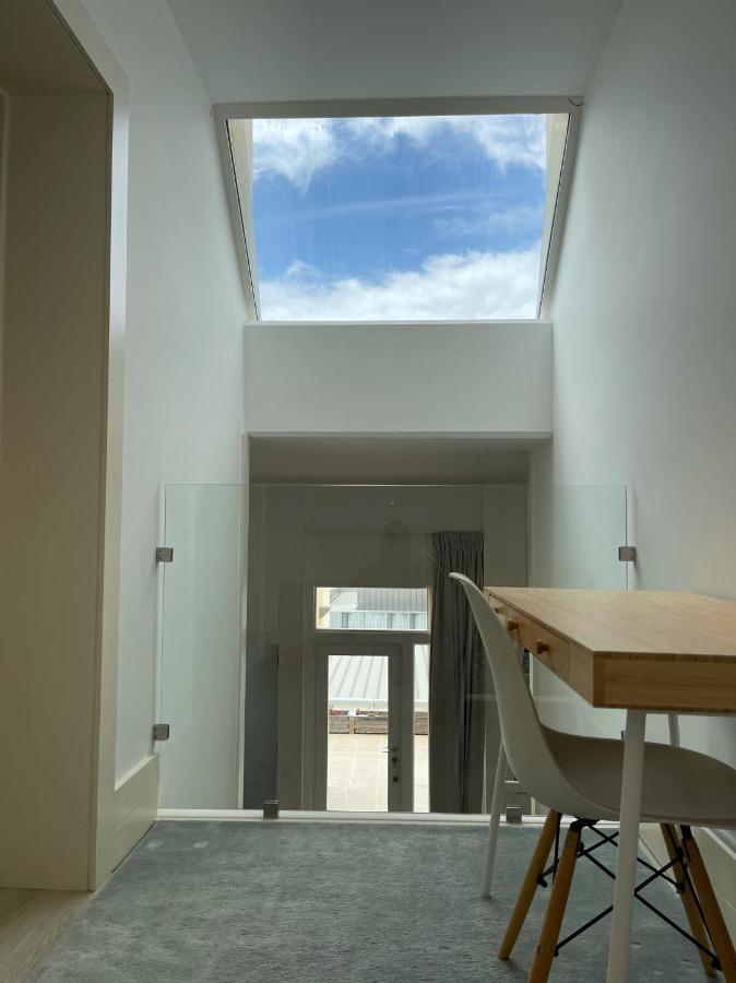 Beautiful Penthouse Apartment With Terrace - 4 Minute Walk To The Beach トロイア エクステリア 写真