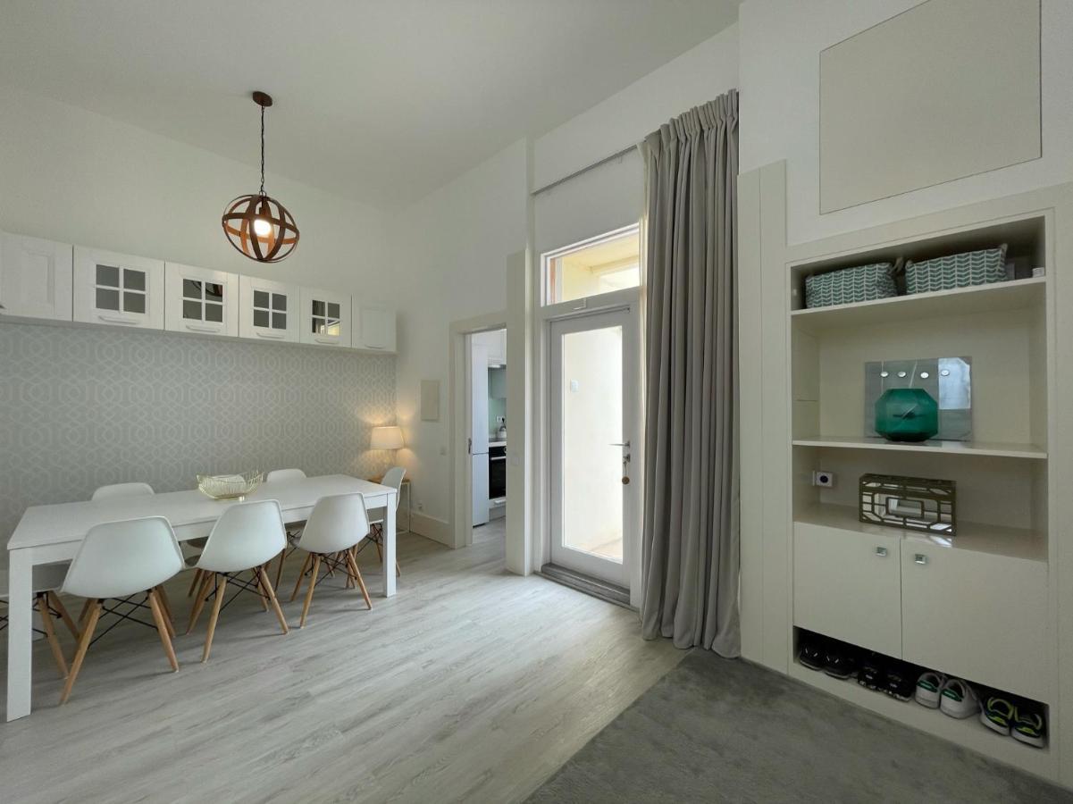 Beautiful Penthouse Apartment With Terrace - 4 Minute Walk To The Beach トロイア エクステリア 写真